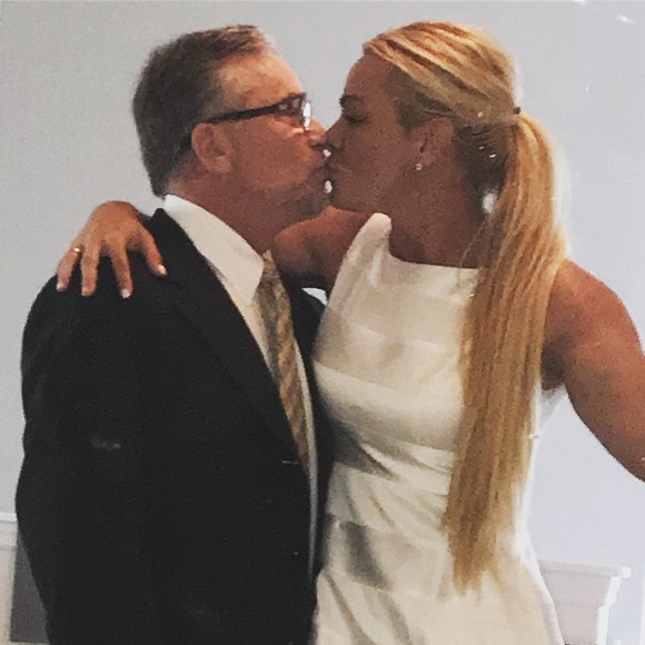 Meet your Posher, Jennifer - Picture 5 of 15